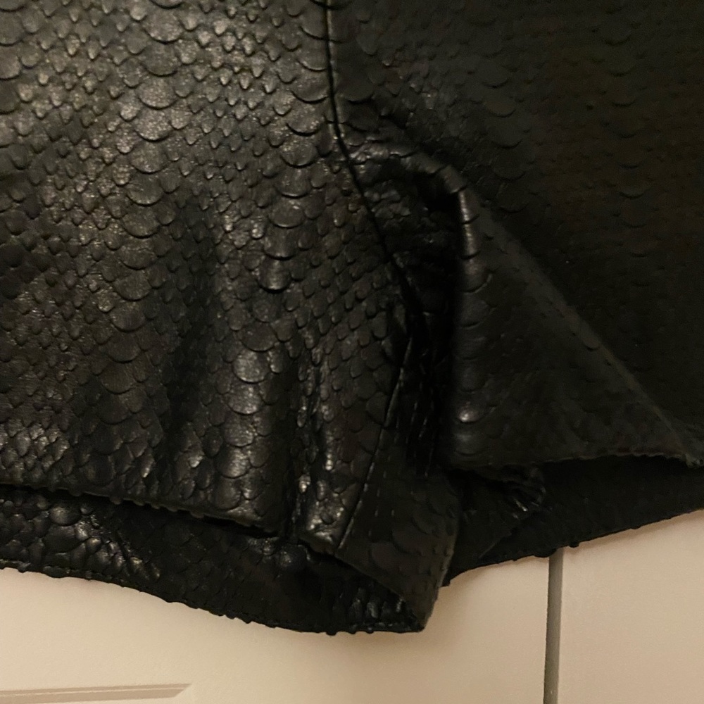 NWT J Brand Black Leather Shorts - Picture 4 of 13